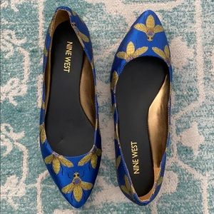 Nine West bumblebee / fly blue shoes 🐝